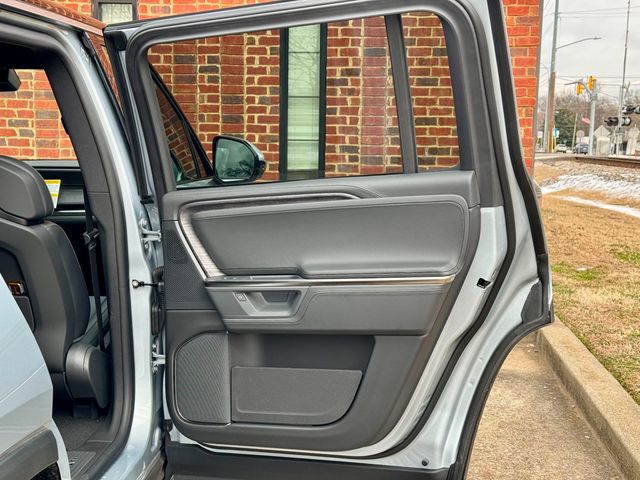 2026 Rivian R1S R1S/DualMotor/Heated&CooledSeats/BlindSpotMonitor/LaneKeepAssist - 22961318 - 18