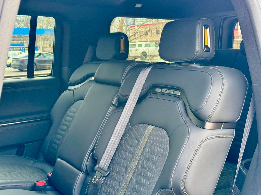 2026 Rivian R1S R1S/DualMotor/Heated&CooledSeats/BlindSpotMonitor/LaneKeepAssist - 22961318 - 23