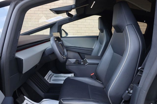 2026 Tesla Cybertruck Premium - 23084145 - 17