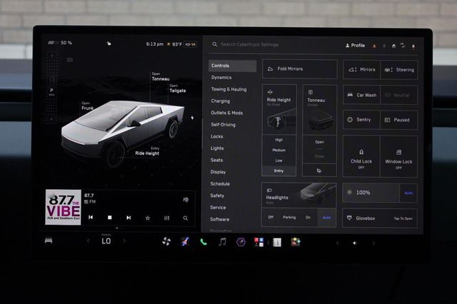 2026 Tesla Cybertruck Premium - 23084145 - 46