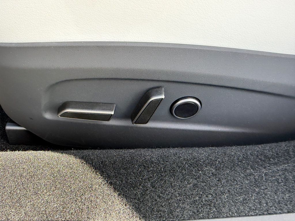 2026 Tesla Model 3 Performance AWD - 23055450 - 10