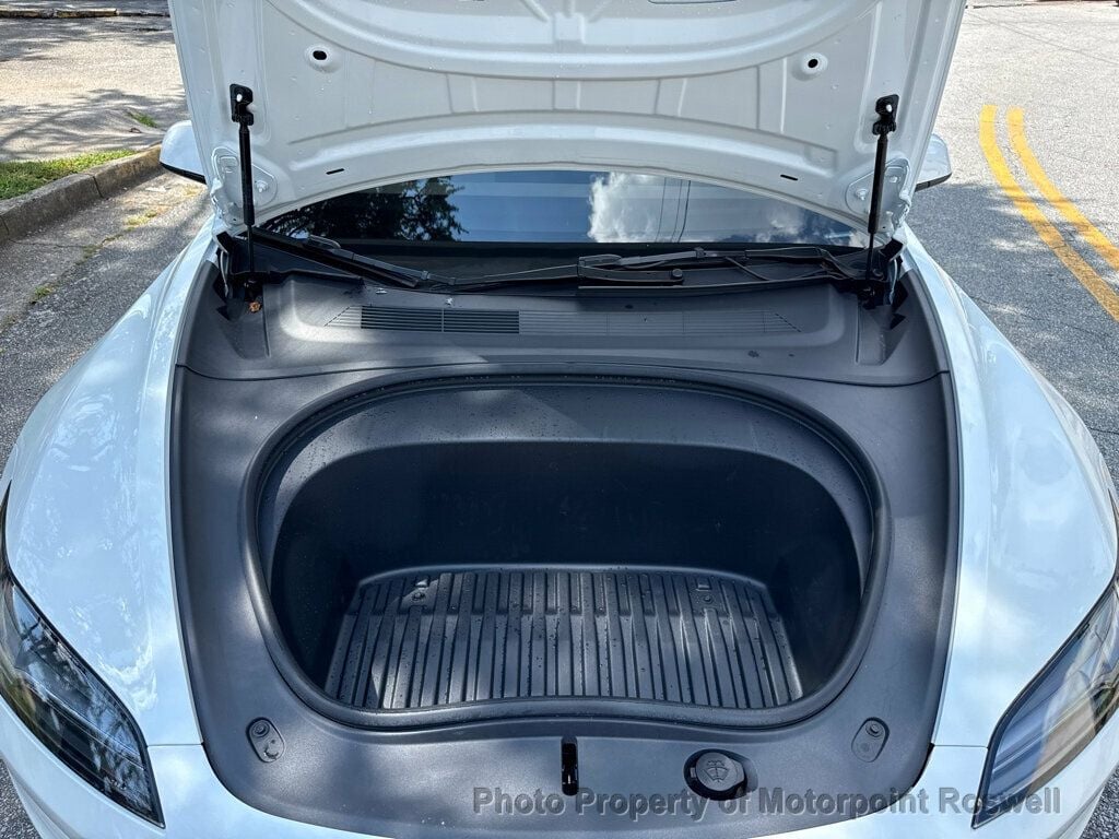Tesla Model 3 Premium RWD photo 9