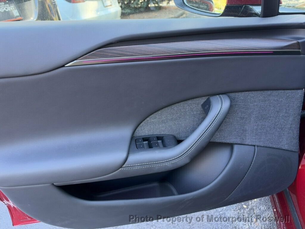 Tesla Model S photo 13