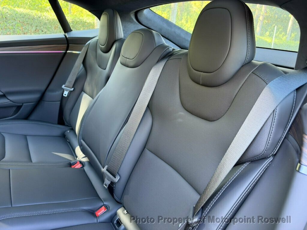 Tesla Model S photo 18