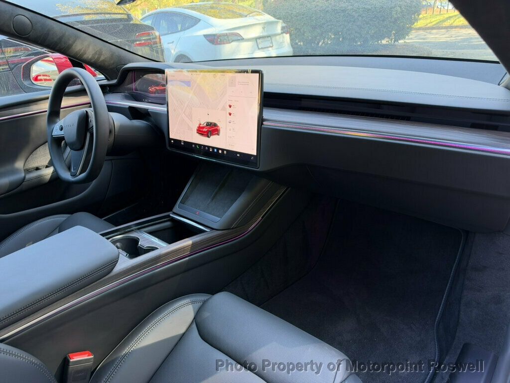 Tesla Model S photo 24