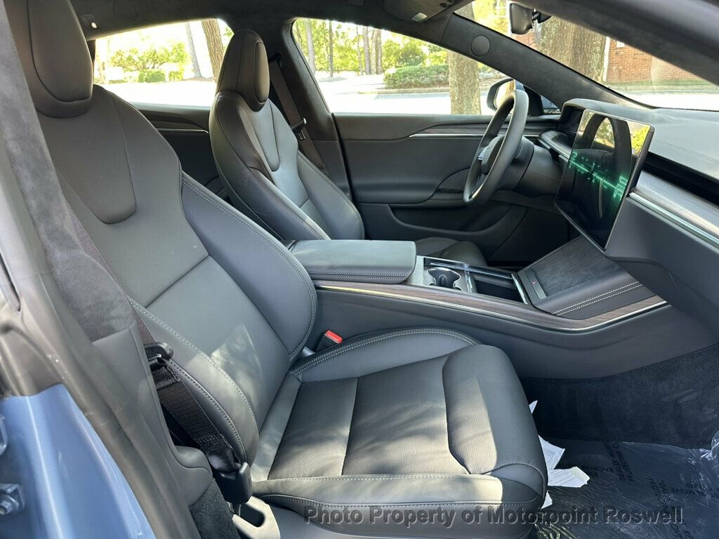 Tesla Model S photo 18