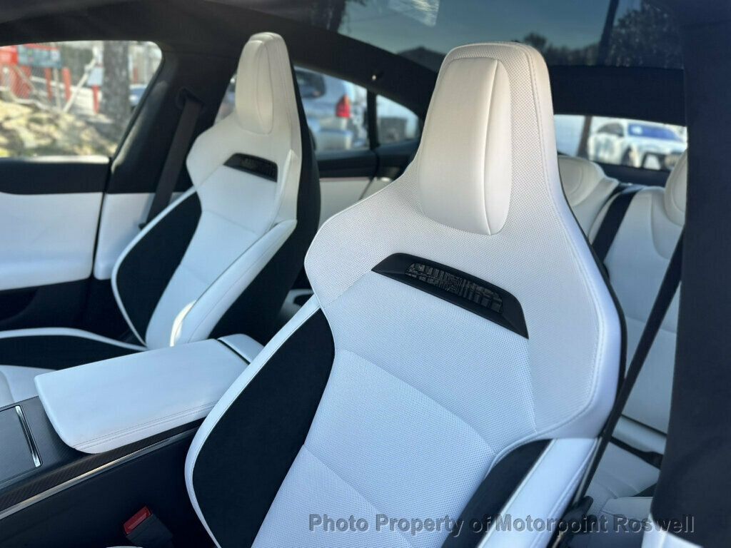 Tesla Model S photo 11