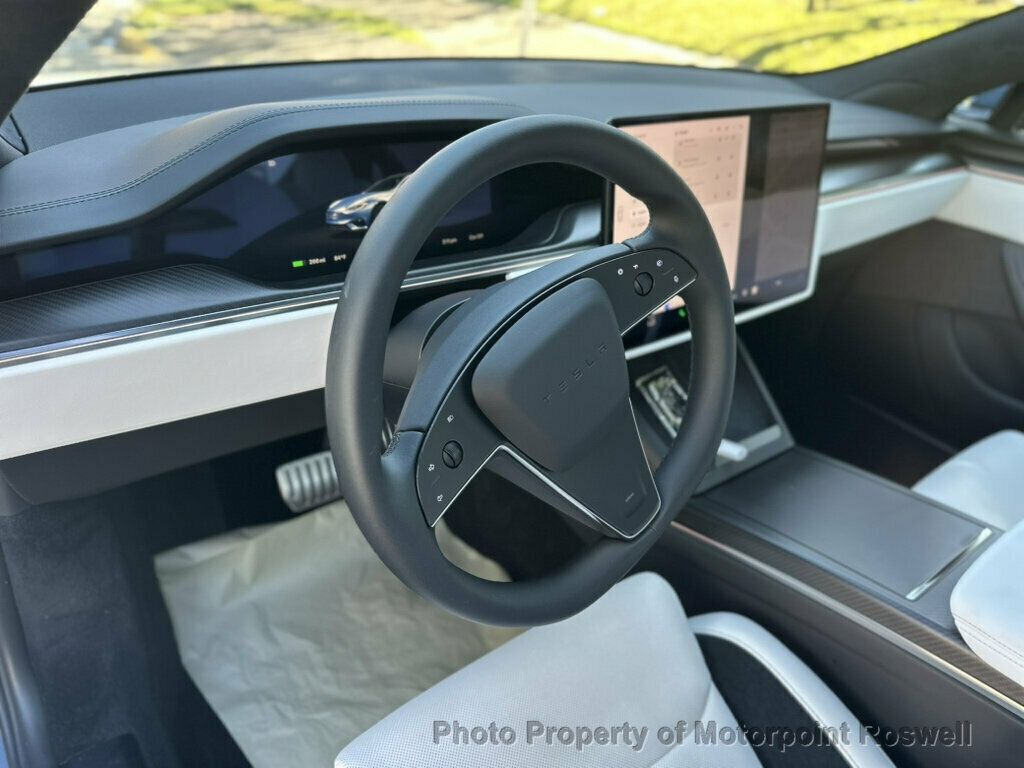 Tesla Model S photo 12