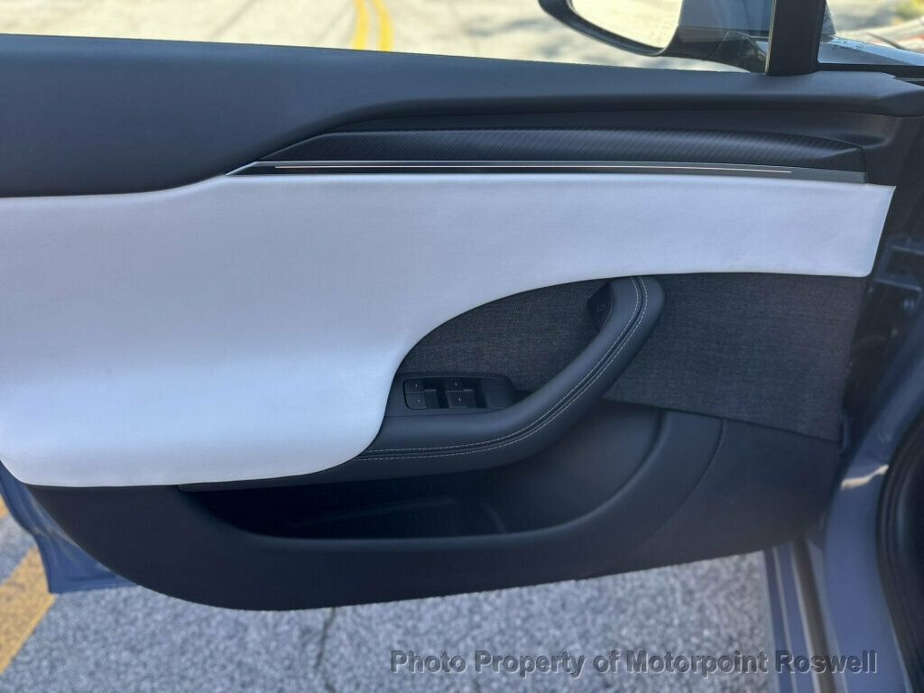 Tesla Model S photo 13