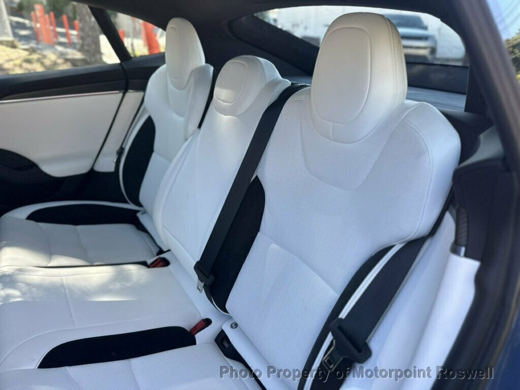 Tesla Model S photo 17