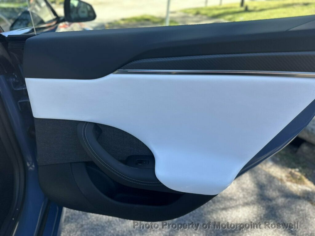 Tesla Model S photo 22