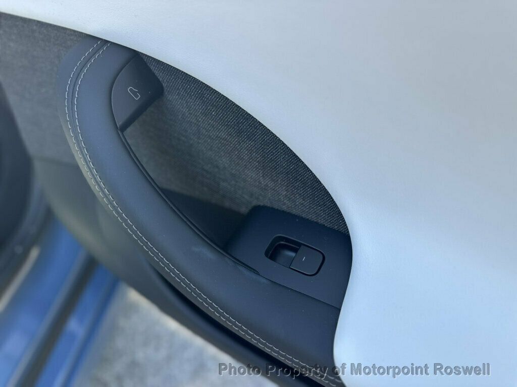 Tesla Model S photo 23