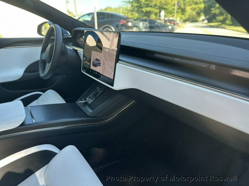 Tesla Model S photo 27