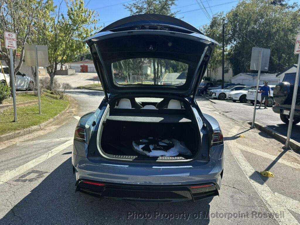 Tesla Model S photo 32