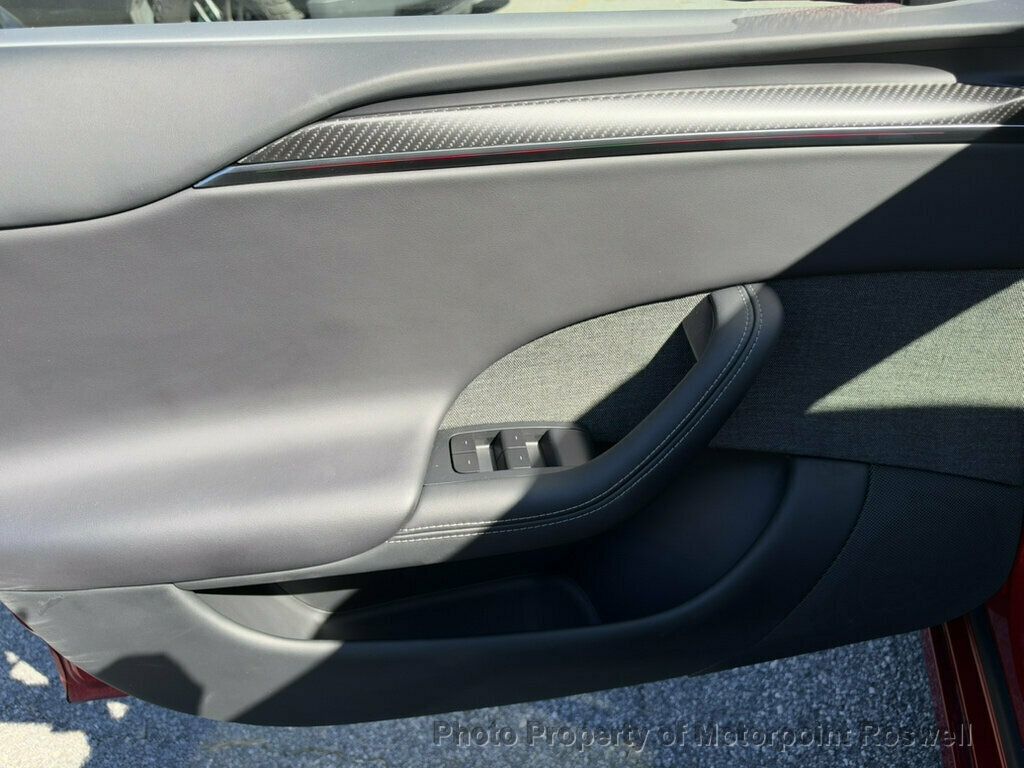 Tesla Model S photo 11
