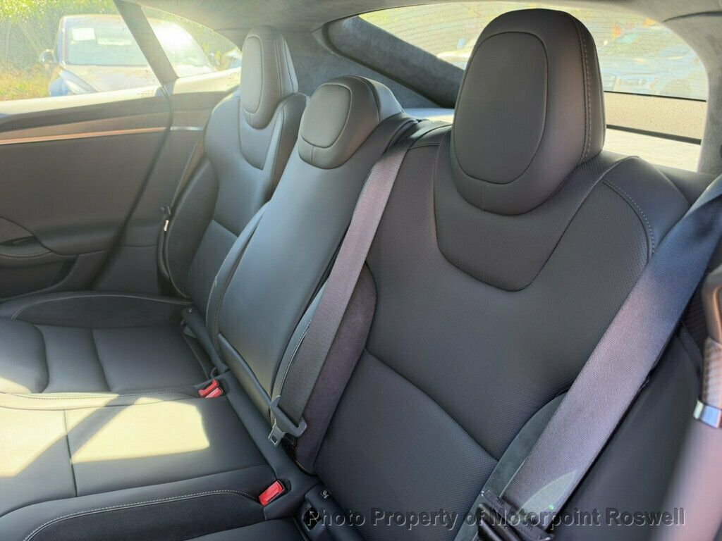 Tesla Model S photo 17