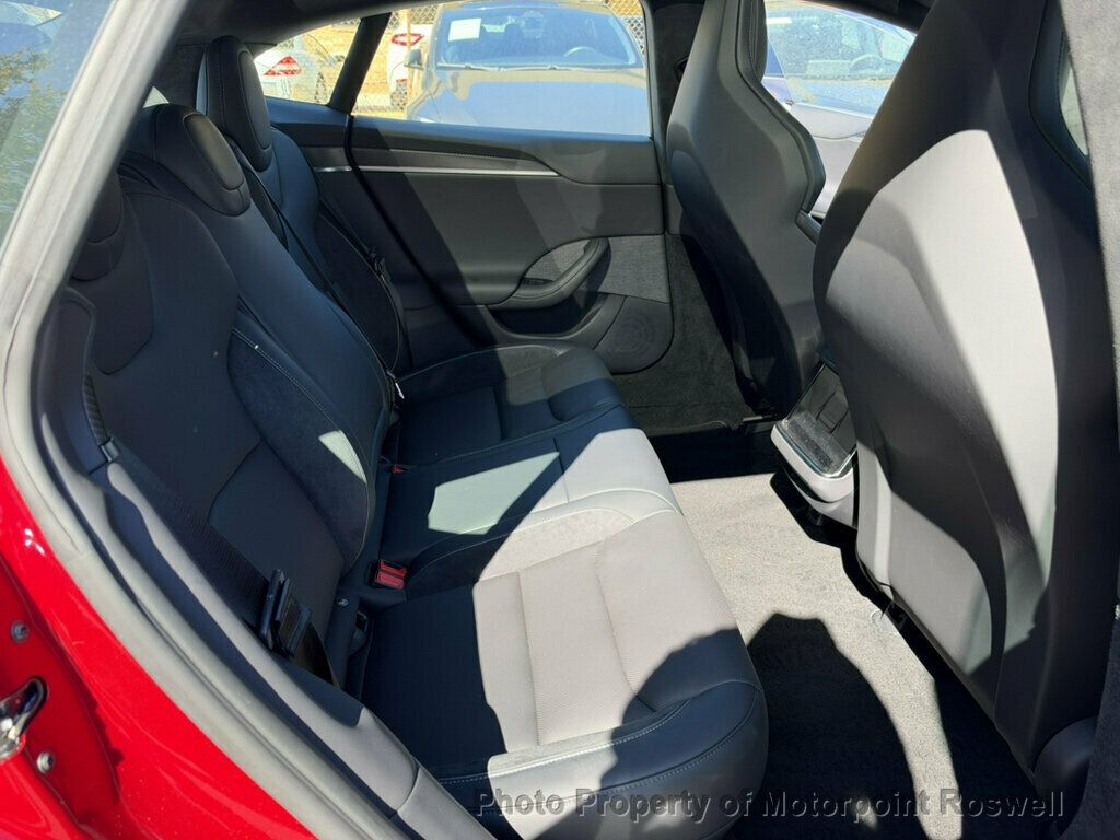 Tesla Model S photo 21