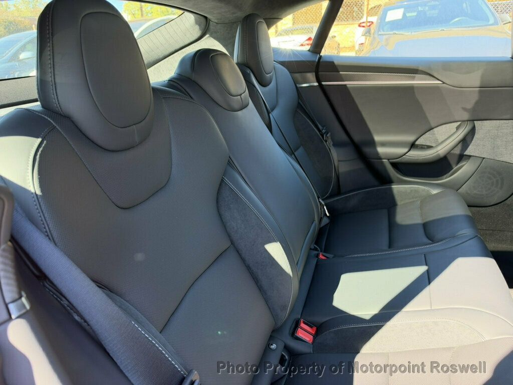 Tesla Model S photo 22