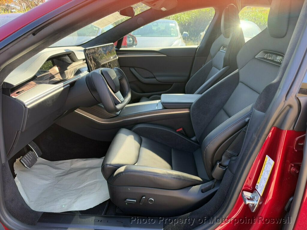 Tesla Model S photo 8