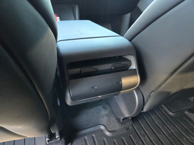 2026 Tesla Model Y  - 22997877 - 10