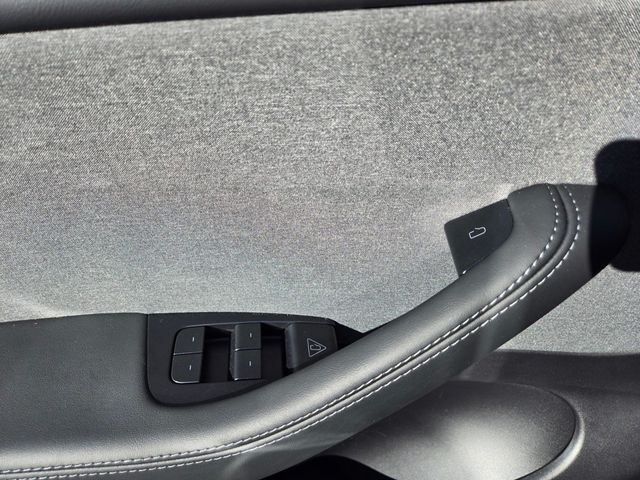 2026 Tesla Model Y  - 22997877 - 14