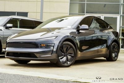 2026 Tesla Model Y - 7SAYGDEE5TA397284