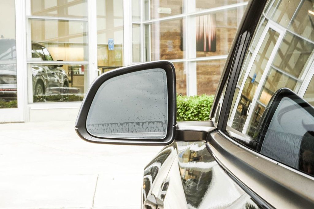 Tesla Model Y photo 14