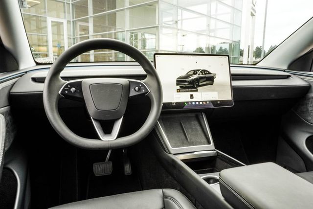 2026 Tesla Model Y AWD - 23054365 - 15