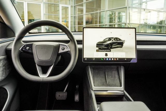 2026 Tesla Model Y AWD - 23054365 - 16