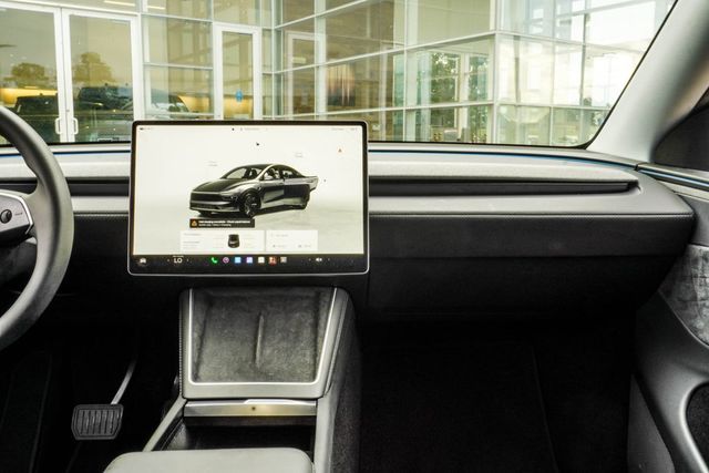 2026 Tesla Model Y AWD - 23054365 - 17