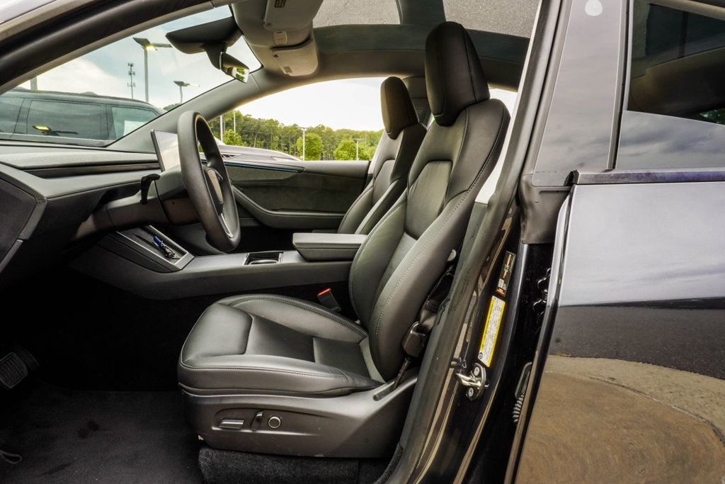 Tesla Model Y photo 30