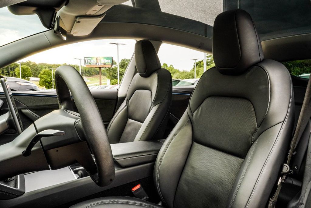 Tesla Model Y photo 31