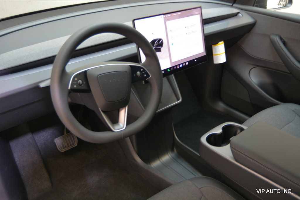 2026 Tesla Model Y AWD - 23085577 - 18