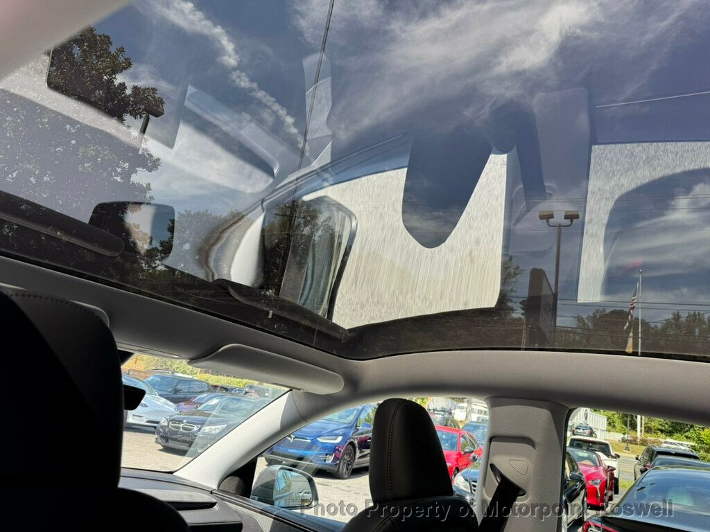 2026 Tesla Model Y photo 13