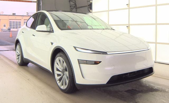 2026 Tesla Model Y Long Range AWD - 22970101 - 1