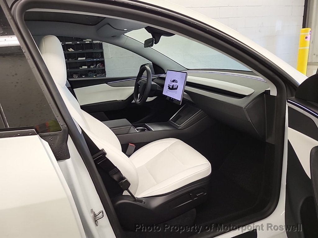 2026 Tesla Model Y Long Range photo 3