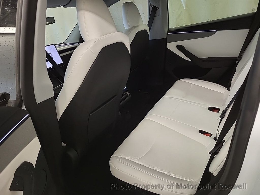 2026 Tesla Model Y Long Range photo 4