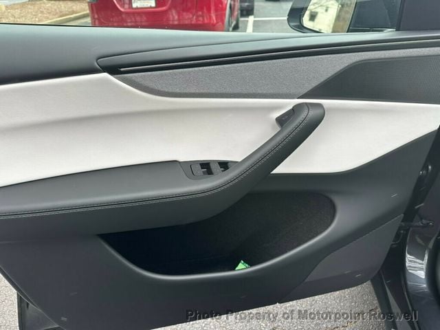 2026 Tesla Model Y Long Range AWD - 22974550 - 10