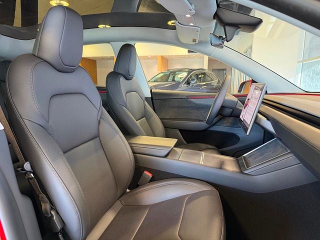 2026 Tesla Model Y Long Range AWD - 22978276 - 25