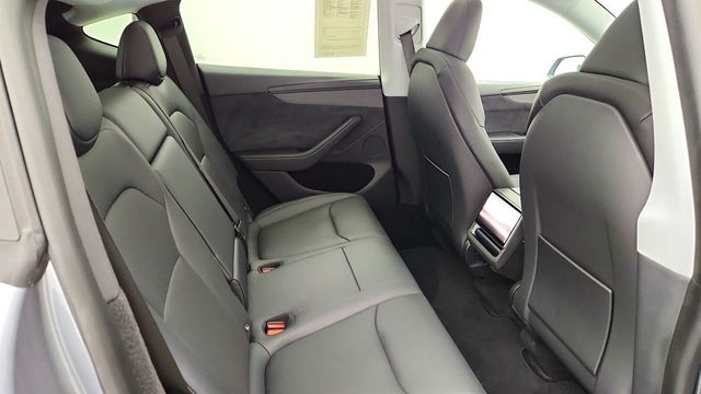 2026 Tesla Model Y Long Range AWD - 23098454 - 24