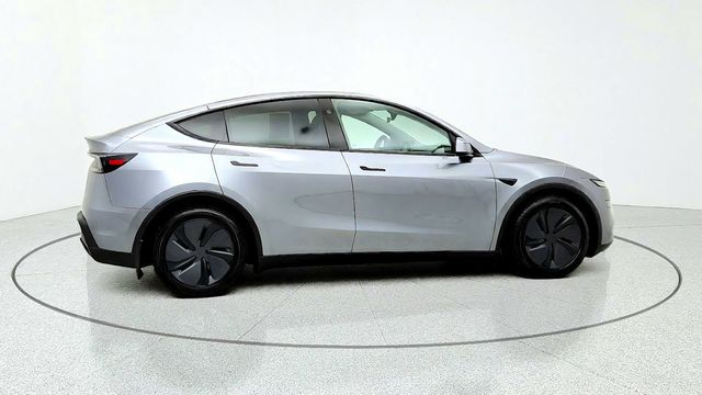 2026 Tesla Model Y Long Range AWD - 23098454 - 3