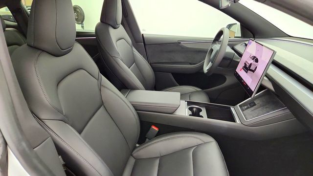 2026 Tesla Model Y Long Range AWD - 23093274 - 25