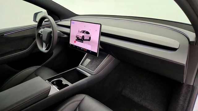 2026 Tesla Model Y Long Range AWD - 23093274 - 26