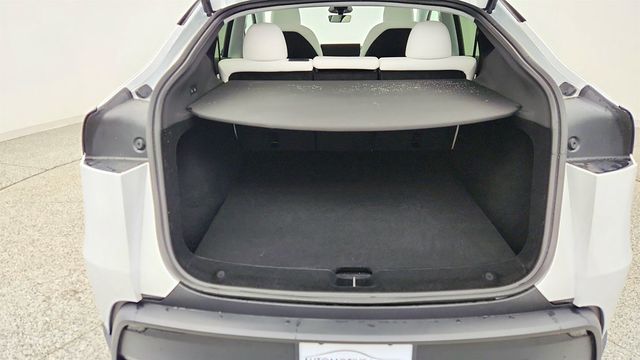 2026 Tesla Model Y Long Range AWD w/ White & Black Premium Interior - 23008196 - 25