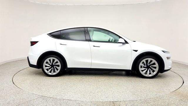 2026 Tesla Model Y Long Range AWD w/ White & Black Premium Interior - 23008196 - 3
