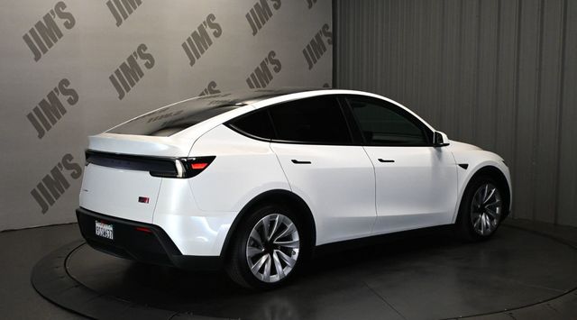2026 Tesla Model Y Long Range Launch Series AWD - 23088894 - 4