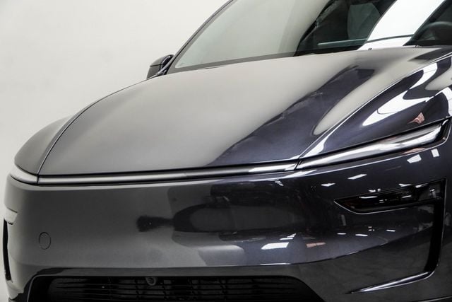 2026 Tesla Model Y Long Range Launch Series AWD - 22953623 - 1