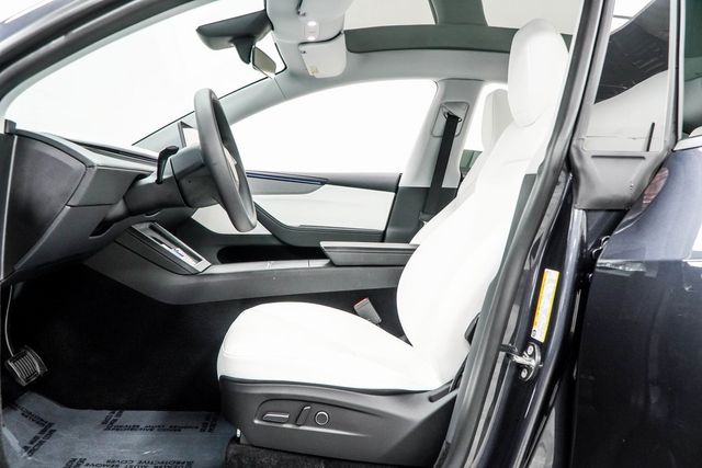 2026 Tesla Model Y Long Range Launch Series AWD - 22953623 - 32