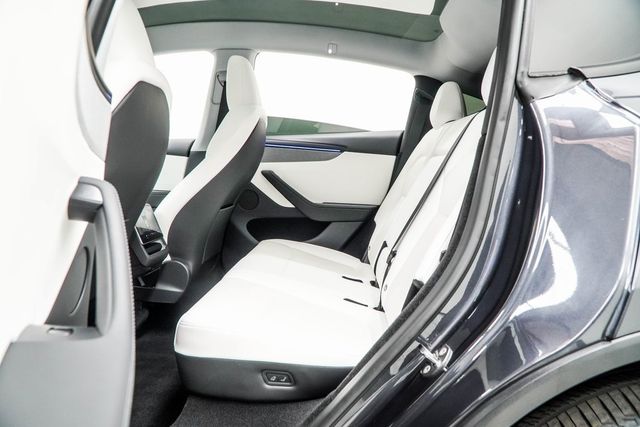 2026 Tesla Model Y Long Range Launch Series AWD - 22953623 - 34