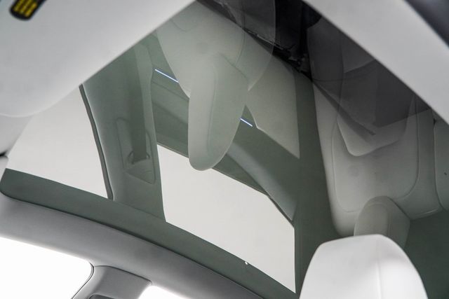 2026 Tesla Model Y Long Range Launch Series AWD - 22953623 - 35